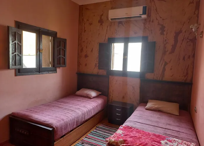 Honey Hostel *